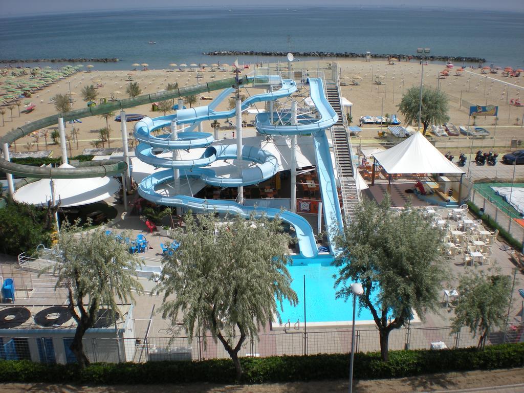 Hotel Villa Dei Gerani Rimini Luaran gambar