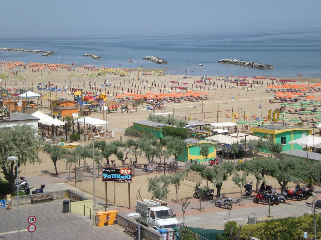 Hotel Villa Dei Gerani Rimini Luaran gambar