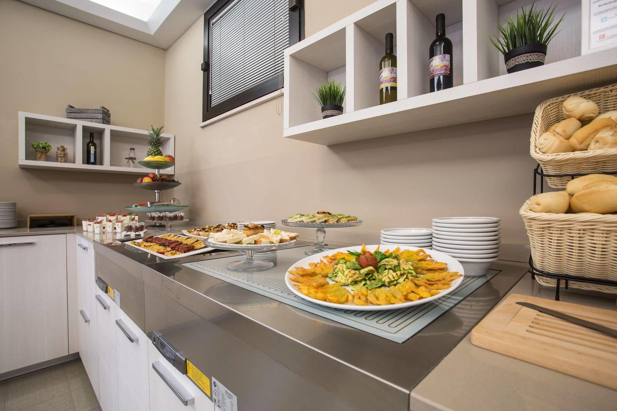 Hotel Villa Dei Gerani Rimini Luaran gambar