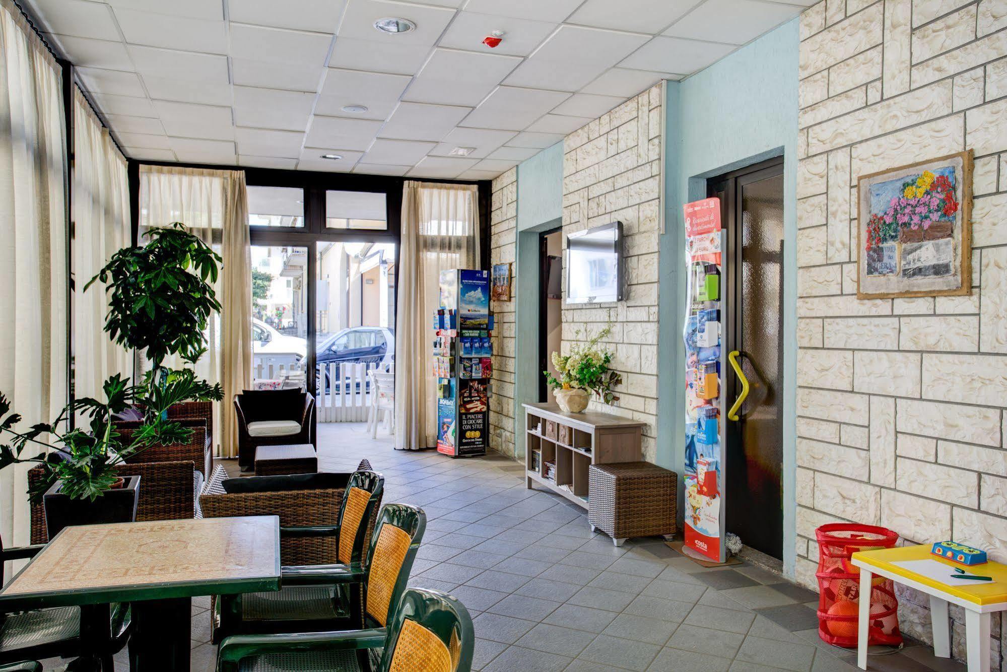 Hotel Villa Dei Gerani Rimini Luaran gambar