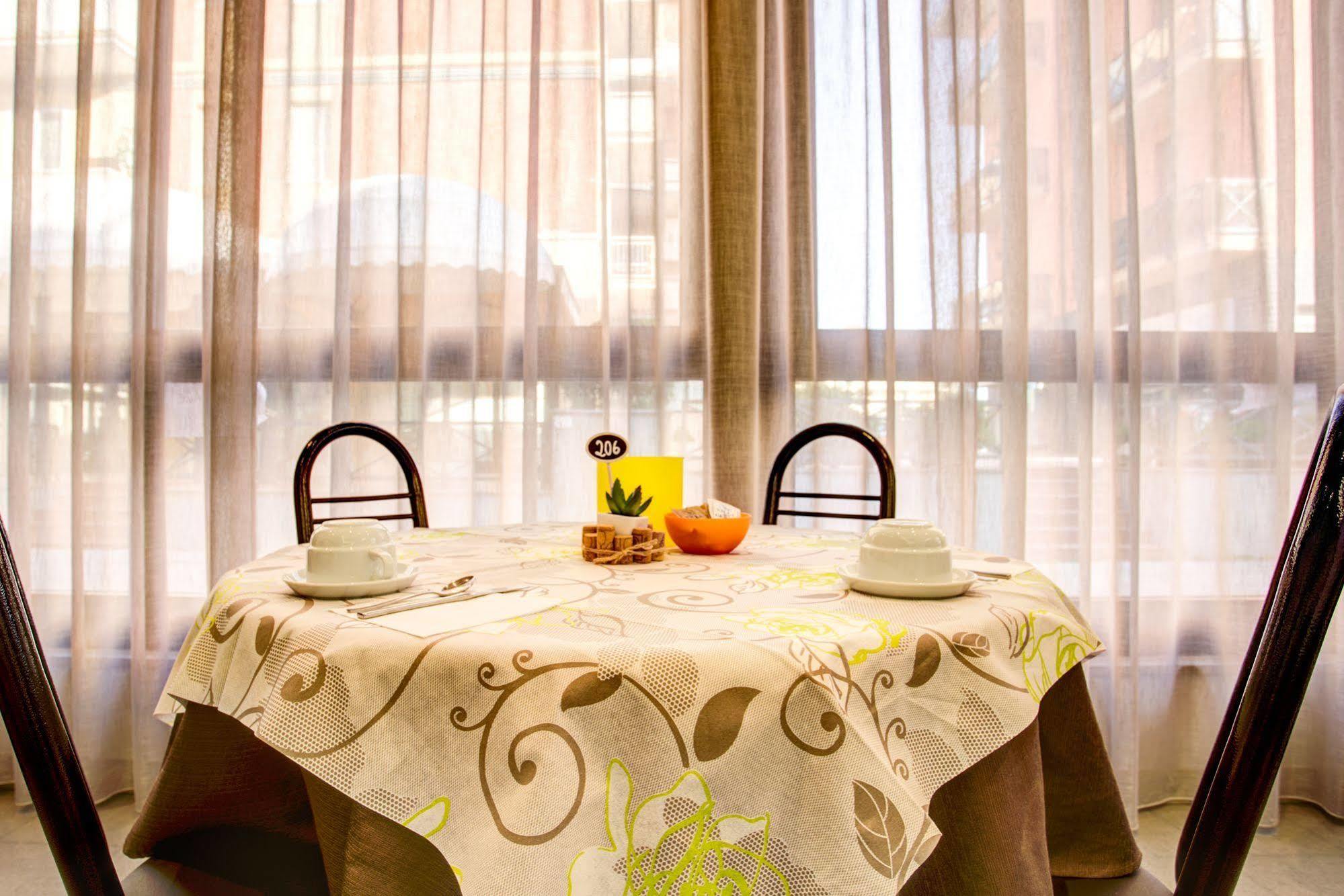 Hotel Villa Dei Gerani Rimini Luaran gambar